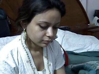 دلچسپ بیب سینڈرا ، چمک پر متصور ہوتا ہے ایک کیمرے کے غسل میں ایک پول